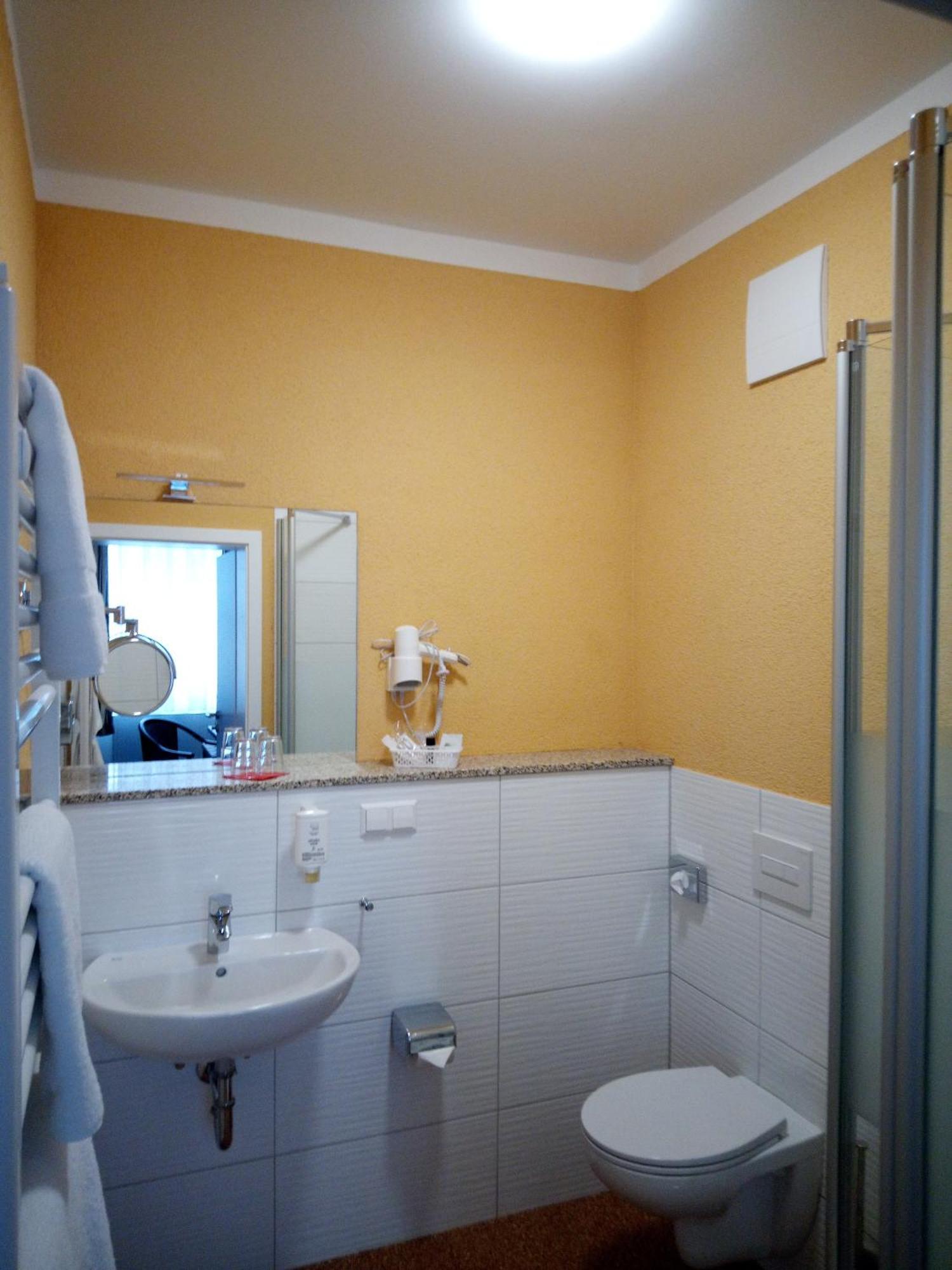 Hotel Zur Kulturweberei Finsterwalde Room photo